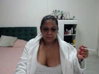 single mom,pretty old lady ,looking for new friendships and why not? maybe find my soulmate during spending time on herealso like to have great fun with u if u know how to get me in the mood,im very open minded,ready anytime for anything!....cant wait to see you...