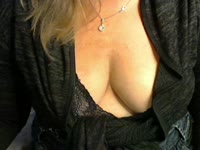hello boys, i am a single mom.. and always horny. Play with me:)