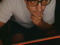 Je suis une homme qui est à l