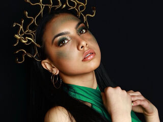 cam strip tease EmilianaEscobar