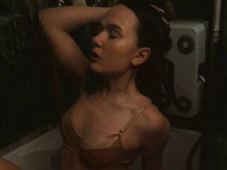 strip tease DavinaHislip
