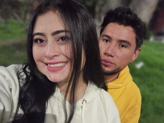 adult couple live sex cam AbrilyMayo