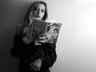 hot strip tease webcam AdelineGreen