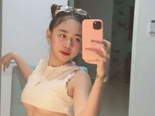 naughty camgirl masturbating with dildo AikoPerez