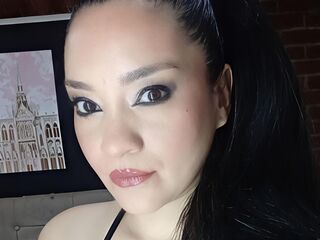 naked webcam girl video AlayaLux