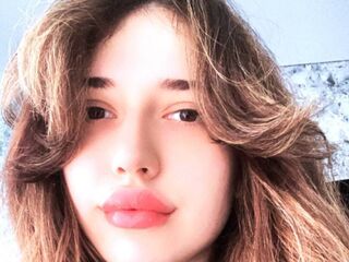 camgirl playing with sextoy AliceTrisavya