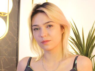 fingering girl webcam  AlysiaBennet