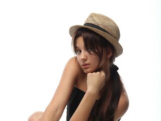 adult video chat AmaraLace