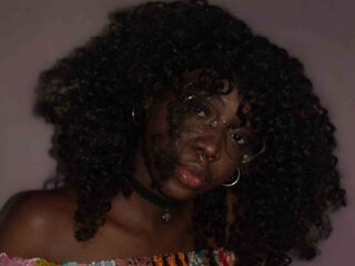 nude cam picture AminetaDuke
