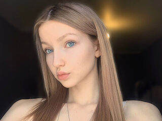naked camgirl picture AmityGillingham