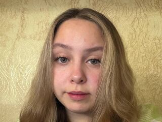 camwhore fingering pussy AngellaRuts