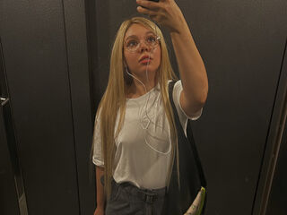 naked camgirl fingering pussy AnnaSebastian