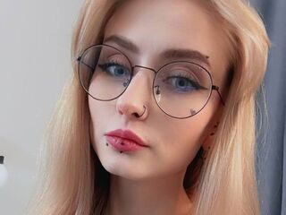 naked cam girl photo AnnisGossett