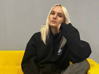 camslut showing pussy AshleyAngels