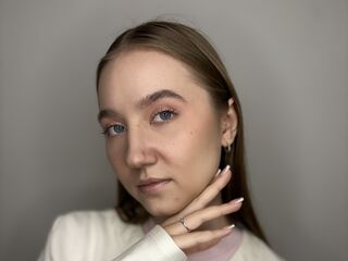 topless webcamgirl AudreyHermet