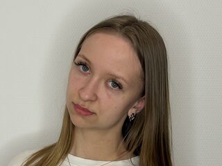 masturbating webcamgirl AundreaMoczo
