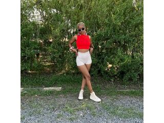 adult video chat room BellzRosee