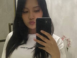 naked girl with cam BerniceMaguire