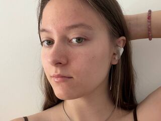 camgirl masturbating BerthaPinkos