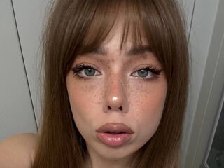 nude webcam CaitlinBlethen