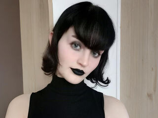 cam girl playing with sextoy CarylOgen