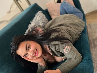 webcamgirl sex chat CharlotteLowen