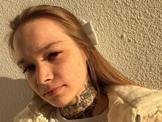 girl fingering bald pussy ClarethaSchanck