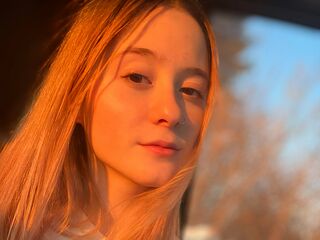 beautiful webcamgirl DarlenaBallew