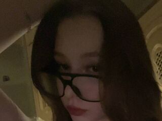 naughty camgirl masturbating DeandraKishi