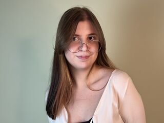 naked girl with webcam fingering DebbraAdonis