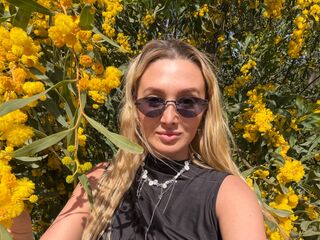 hot strip tease show DelaineClowerd