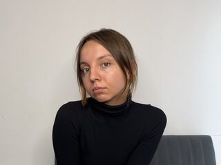 naughty webcam EleonoraSzabo