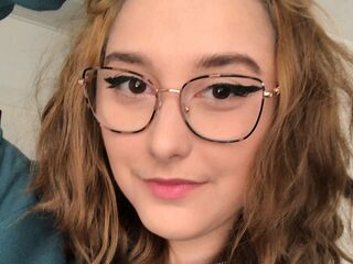 sex chat EllaChristine