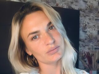 hot striptease cam EllieMaryn