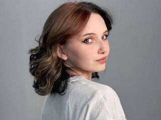 nude camgirl photo ElvaDavy