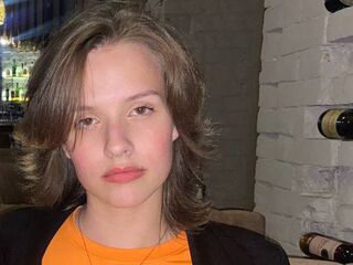 free sexcam ElwineDennett