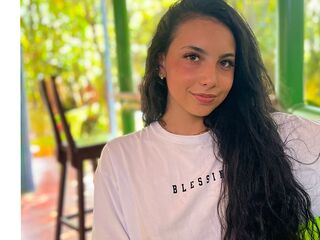 naked camgirl masturbating with dildo EmilianaEscobar
