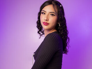 free webcam chatroom EmilySnowe