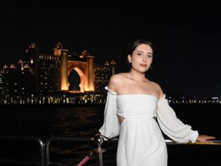 hot cam girl masturbating with sextoy FlowersLoveres