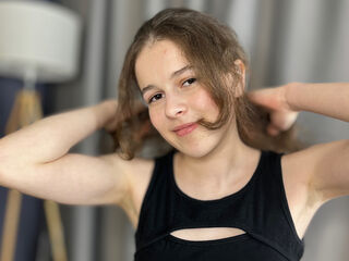 camgirl masturbating with vibrator GemmaHatchett