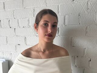 camslut topless GeralynMcgloster