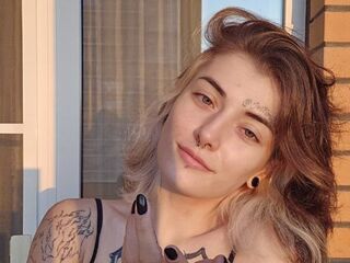 chatrubate cam girl GoldenLips