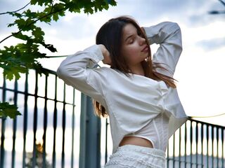 adult webcam chatroom GraceHeitger