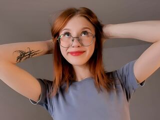 camgirl shaving pussy GwendolynBodge