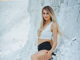 camgirl showing pussy HannaMo