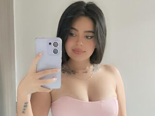 beautiful camgirl IsabellaMonn