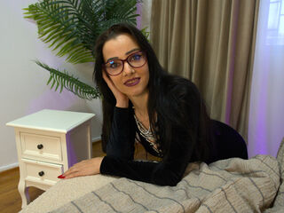 naughty camgirl masturbating with vibrator IvyStone