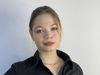 adult webcam chat JanuaryBuswell