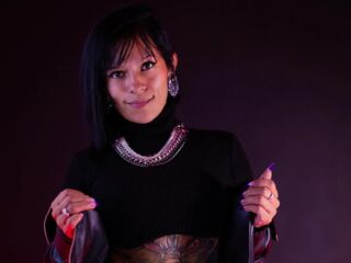 camgirl playing with dildo JessaLazcano