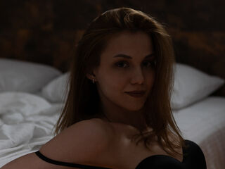camslut showing pussy JulieHopps